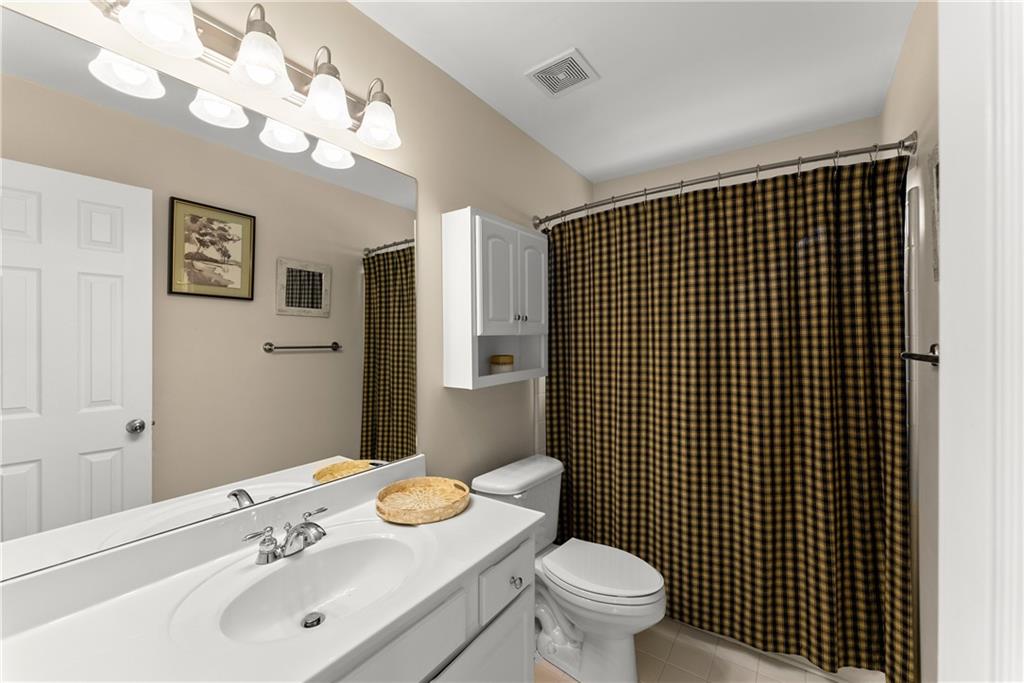 Gainesville, Georgia, 30506, United States, 4 Bedrooms Bedrooms, ,3 BathroomsBathrooms,Residential,For Sale,1977556