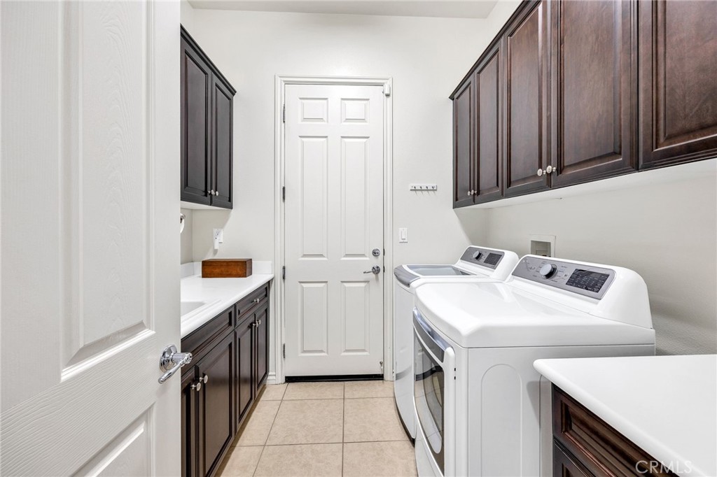 Hemet, California, 92545, United States, 2 Bedrooms Bedrooms, ,3 BathroomsBathrooms,Residential,For Sale,2034070