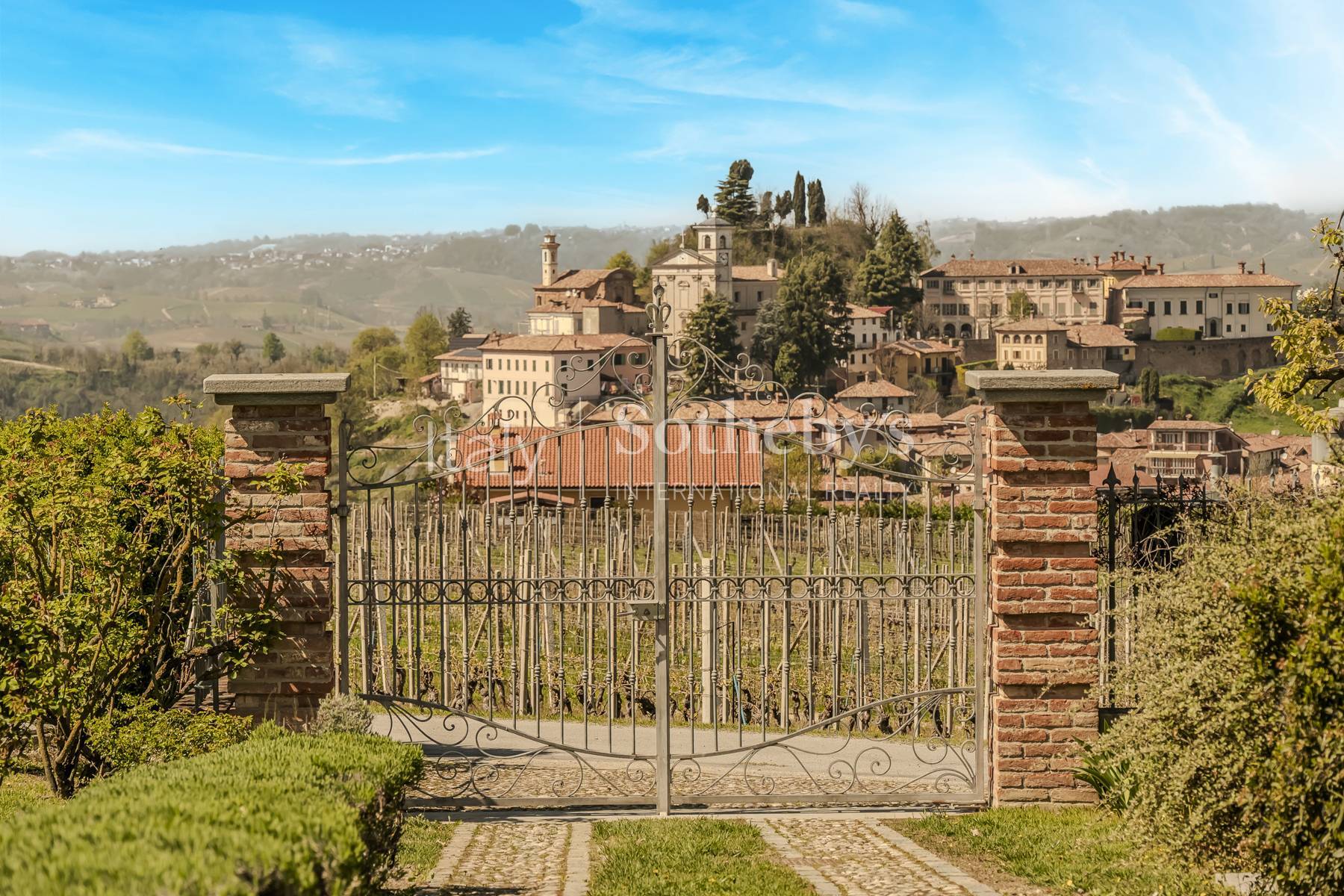  Elegant property with garden in the heart of the Roero - 物件實景