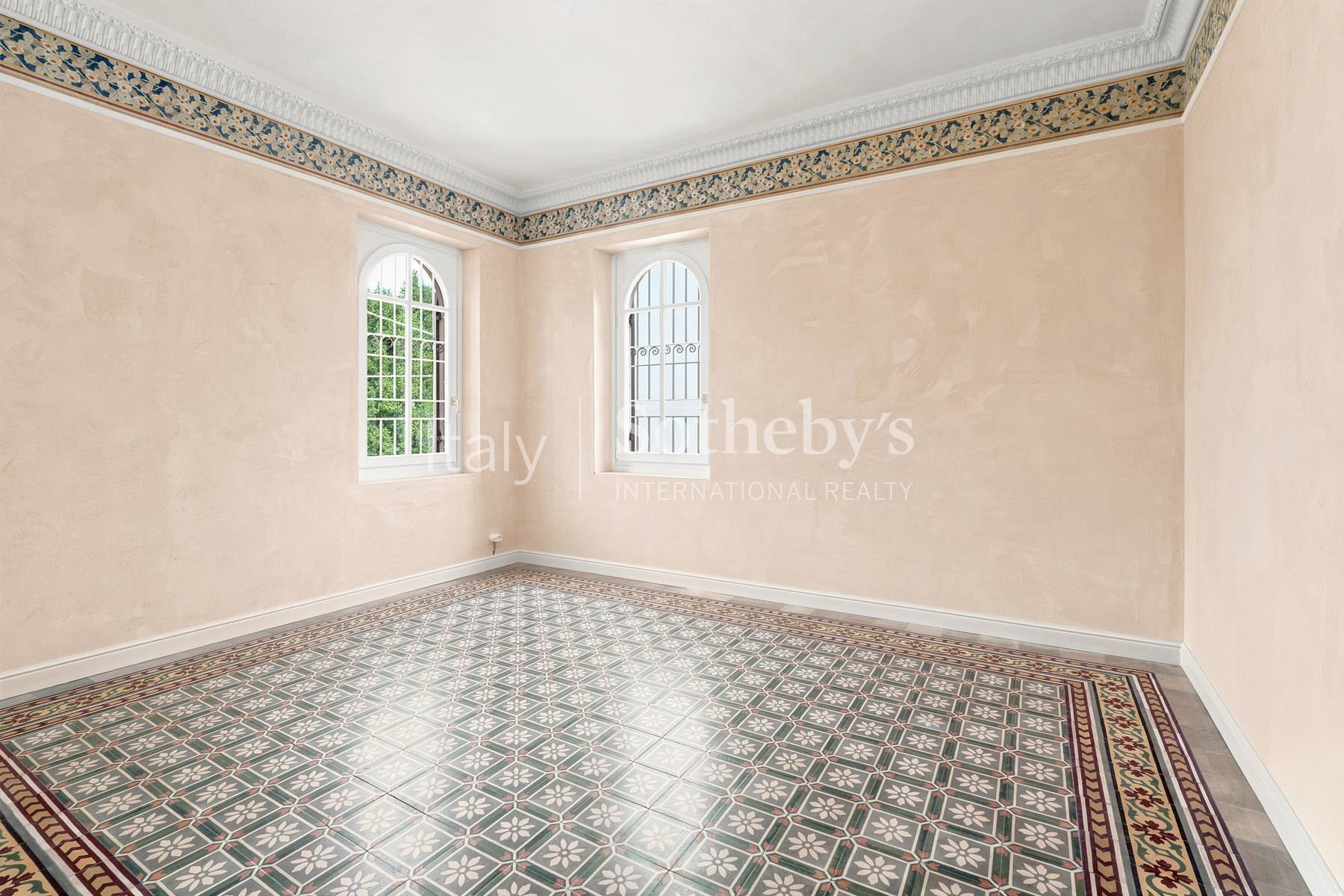  Restored Liberty Residence Set Within a Private Park - 物件實景