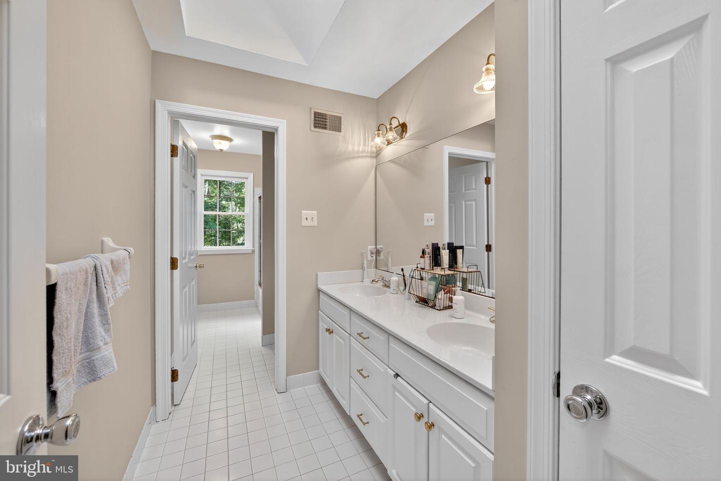 Downingtown, Pennsylvania, 19335, United States, 4 Bedrooms Bedrooms, ,4 BathroomsBathrooms,Residential,For Sale,1988358