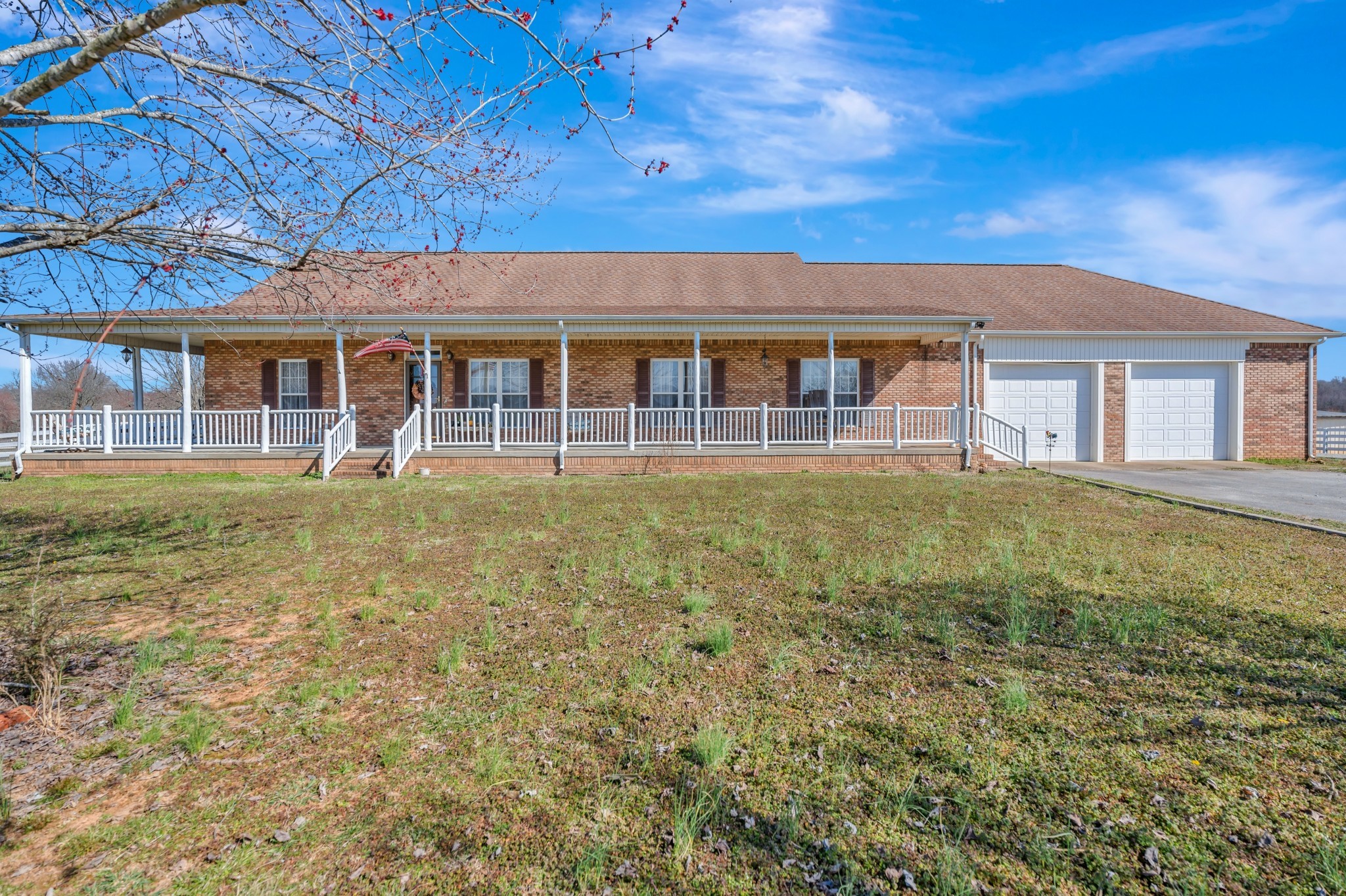 Lawrenceburg, Tennessee, 38464, United States, 3 Bedrooms Bedrooms, ,2 BathroomsBathrooms,Residential,For Sale,1940274