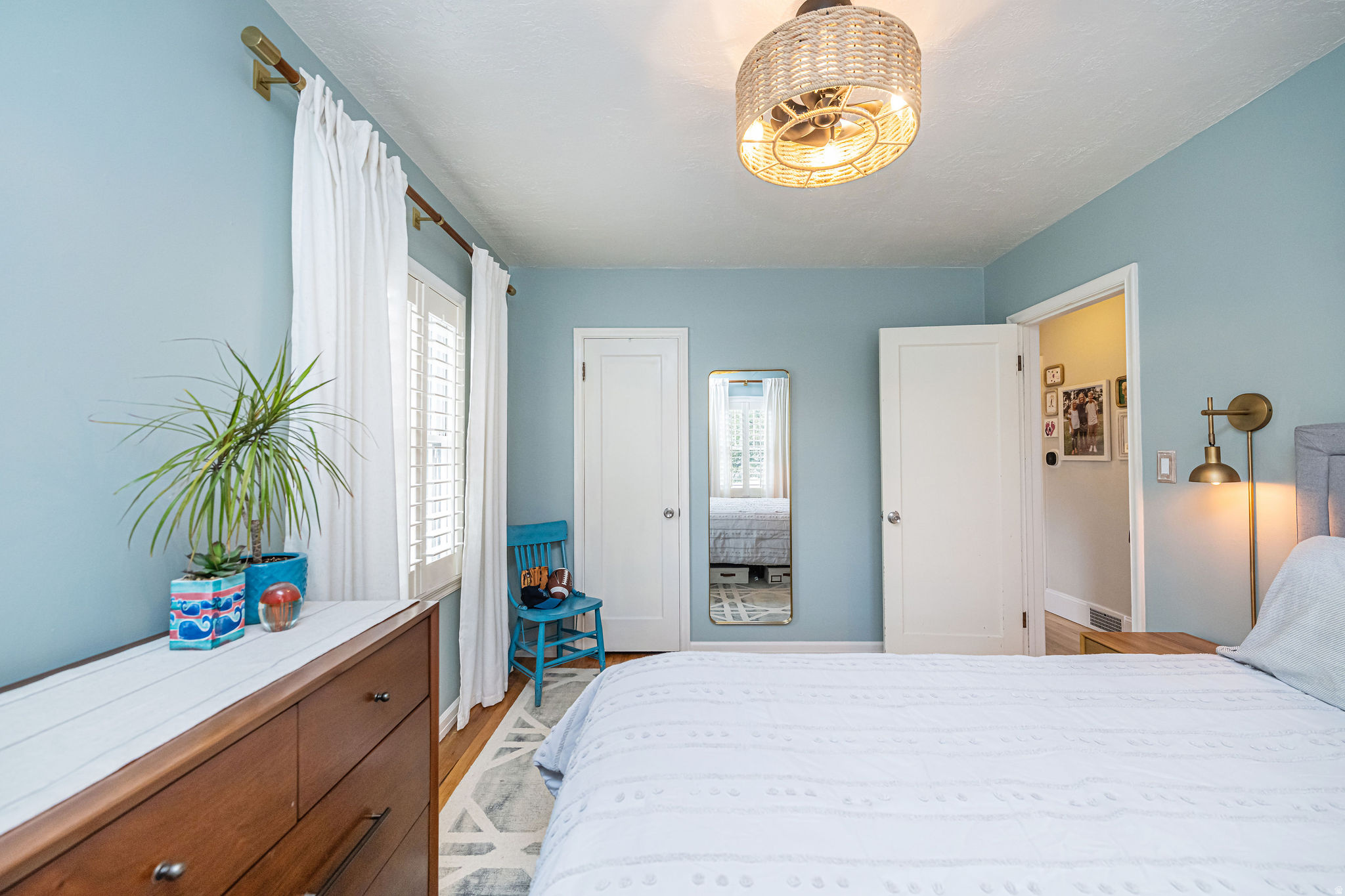 Bountiful, Utah, 84010, United States, 3 Bedrooms Bedrooms, ,2 BathroomsBathrooms,Residential,For Sale,1985173