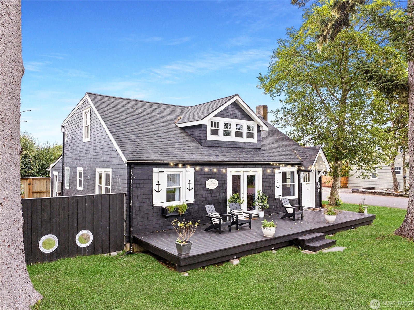 Seaview, Washington, 98641, United States, 2 Bedrooms Bedrooms, ,1 BathroomBathrooms,Residential,For Sale,1982680