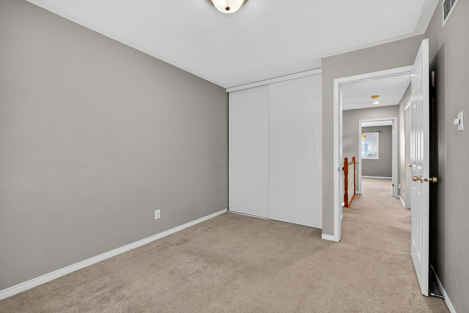 Ottawa, Ontario, K2W1E1, CA, 3 Bedrooms Bedrooms, ,3 BathroomsBathrooms,Residential,For Sale,1995671