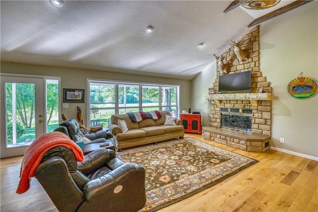 Harrison, Arkansas, 72601, United States, 4 Bedrooms Bedrooms, ,4 BathroomsBathrooms,Residential,For Sale,1763451