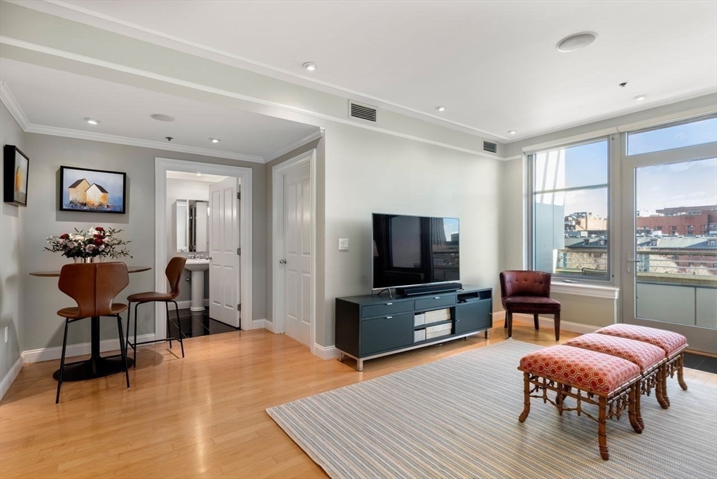 1597 Washington St Unit 606, Boston, Massachusetts, 02118, United States, 1 Bedroom Bedrooms, ,1 BathroomBathrooms,Residential,For Sale,1597 Washington St Unit 606,1481410