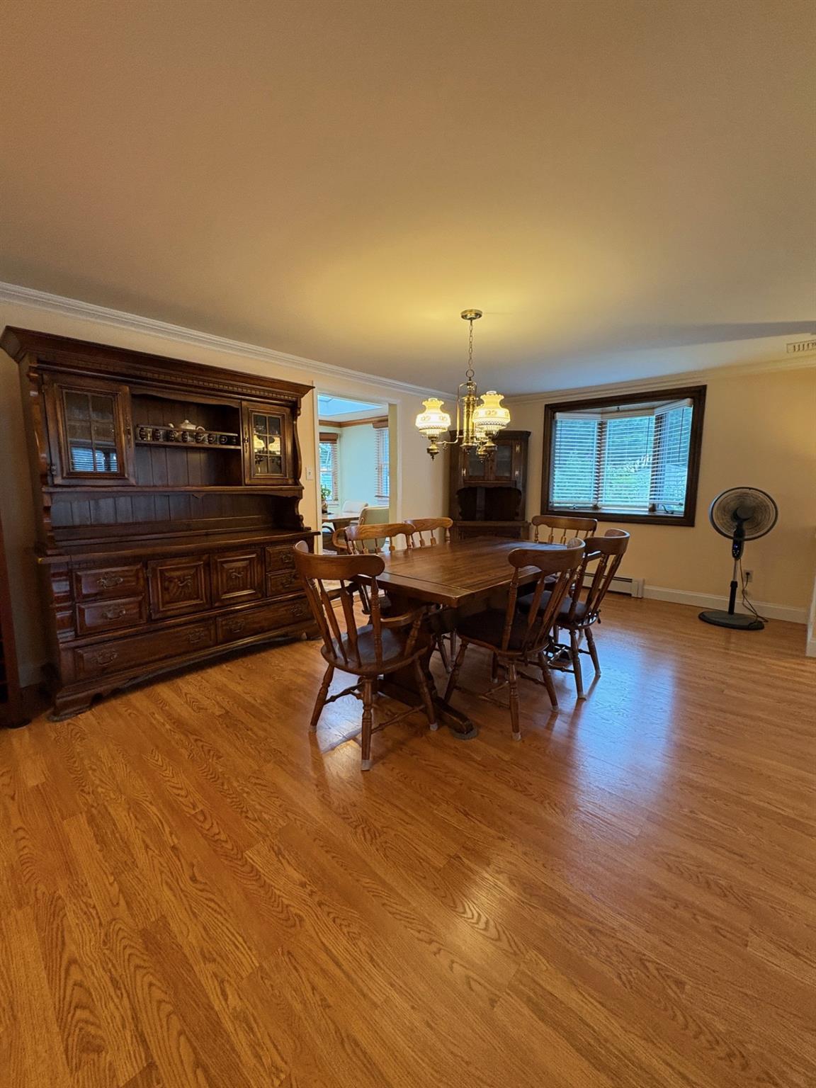 Hauppauge, New York, 11788, United States, 4 Bedrooms Bedrooms, ,3 BathroomsBathrooms,Residential,For Sale,1924109