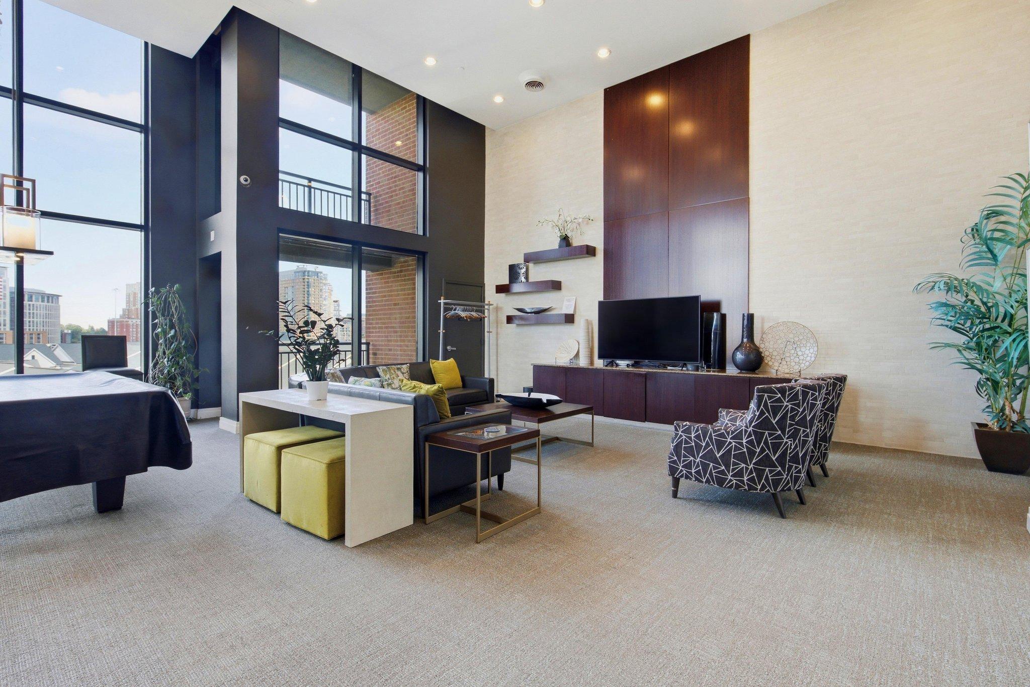  2451 Midtown Avenue, Alexandria, VA, 22303 - 物件實景