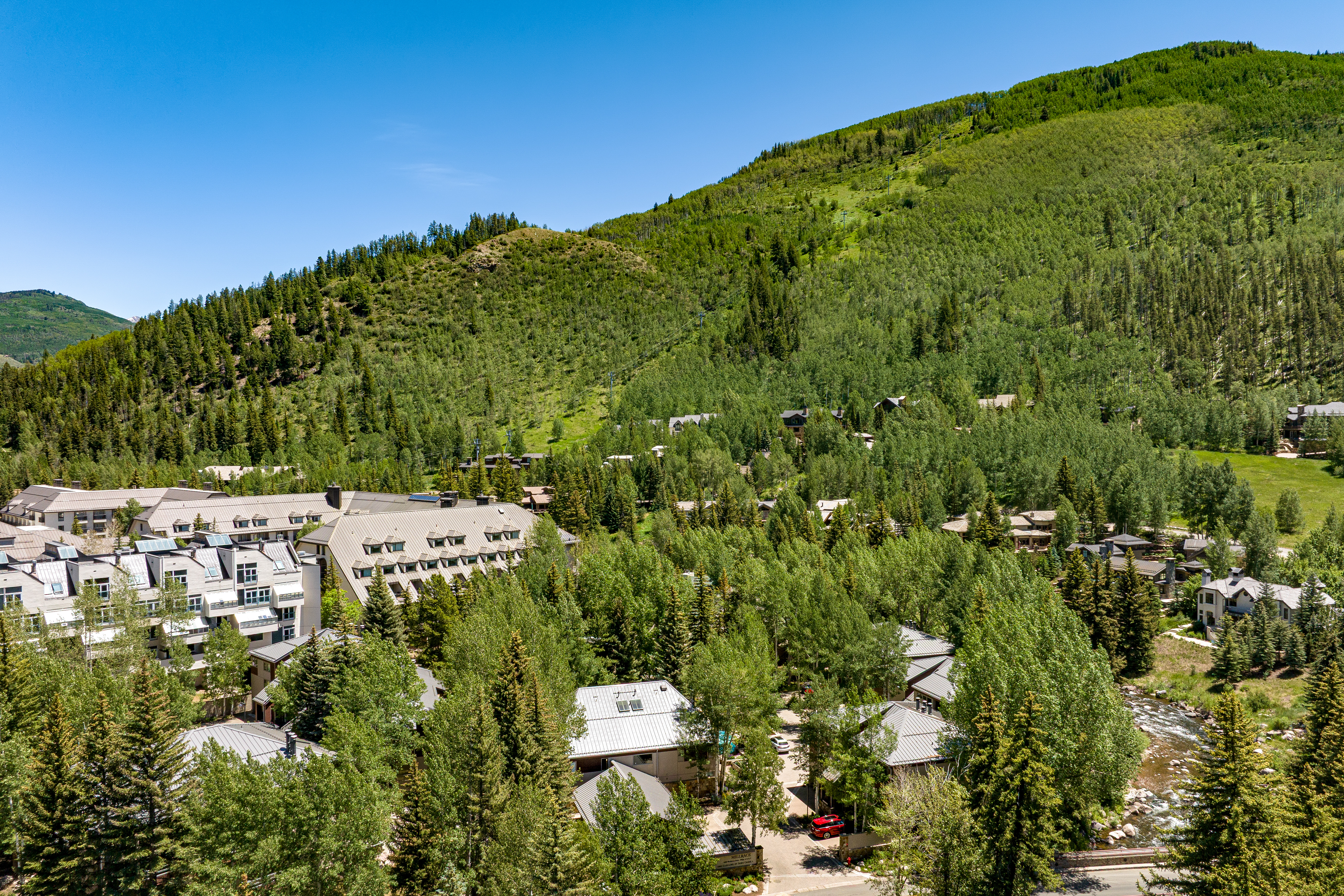  The Ultimate Alpine Retreat: Privacy Meets Convenience in Cascade Village - 物件實景