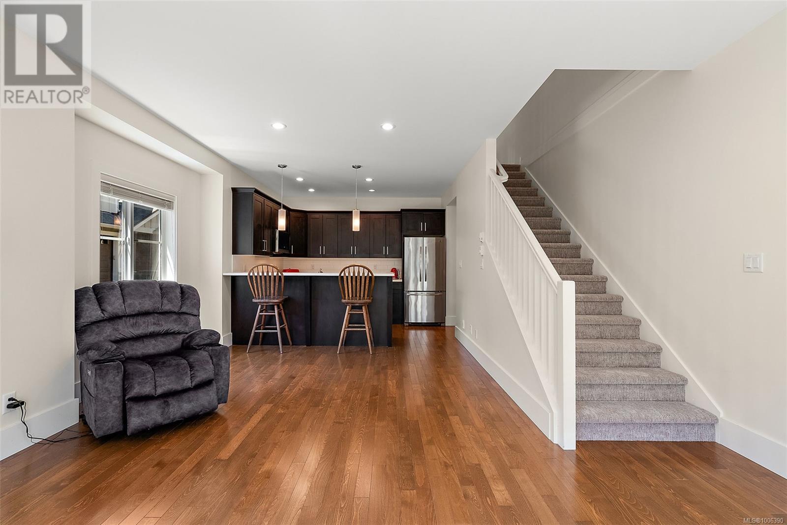 SIDNEY, British Columbia, V8L 2G4, CA, 3 Bedrooms Bedrooms, ,3 BathroomsBathrooms,Residential,For Sale,1885451