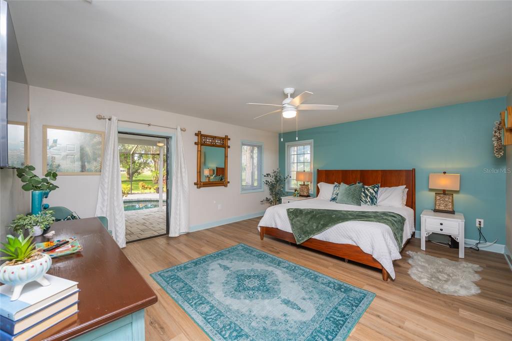 Sarasota, Florida, 34243, United States, 3 Bedrooms Bedrooms, ,4 BathroomsBathrooms,Residential,For Sale,1941793