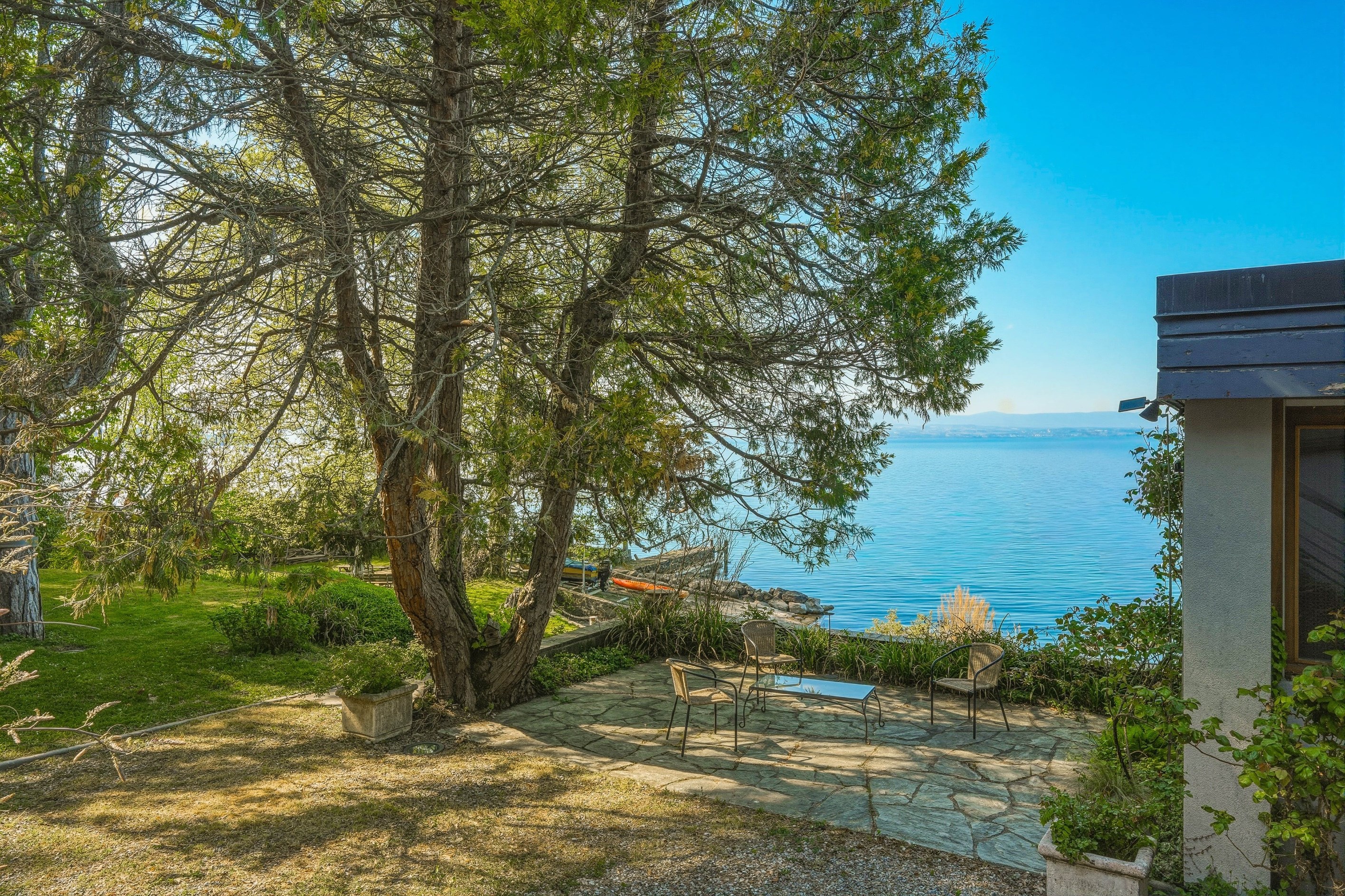  EXCEPTIONAL SALE: ARCHITECT-DESIGNED WATERFRONT VILLA - 物件實景
