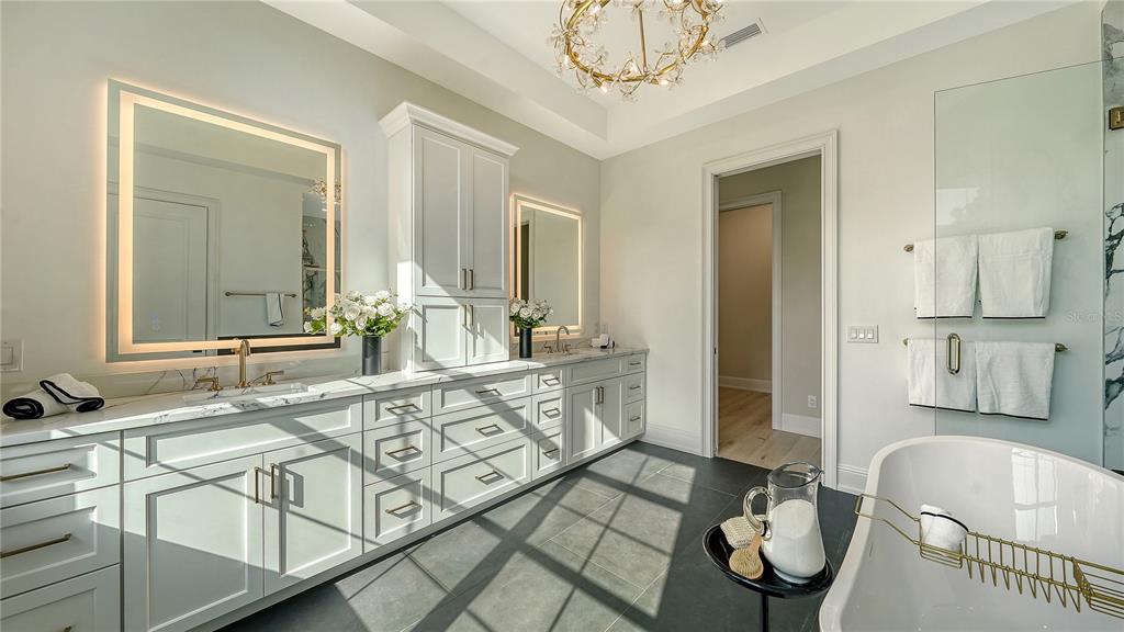 Sarasota, Florida, 34242, United States, 4 Bedrooms Bedrooms, ,6 BathroomsBathrooms,Residential,For Sale,2003081