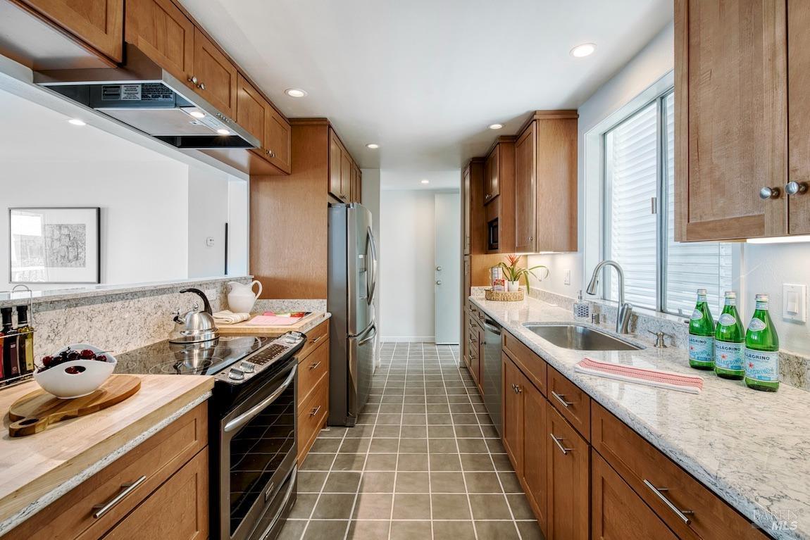 Mill Valley, California, 94941, United States, 2 Bedrooms Bedrooms, ,2 BathroomsBathrooms,Residential,For Sale,1926308