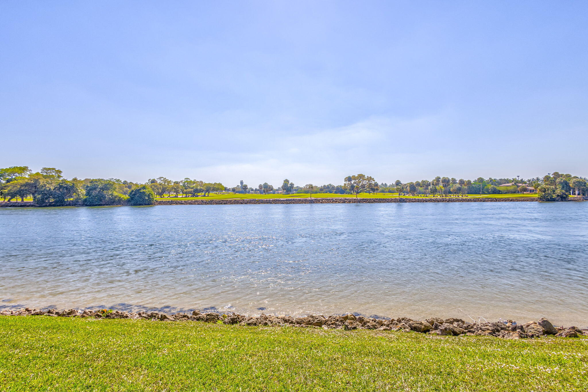 North Palm Beach, Florida, 33408, United States, 2 Bedrooms Bedrooms, ,2 BathroomsBathrooms,Residential,For Sale,1940741