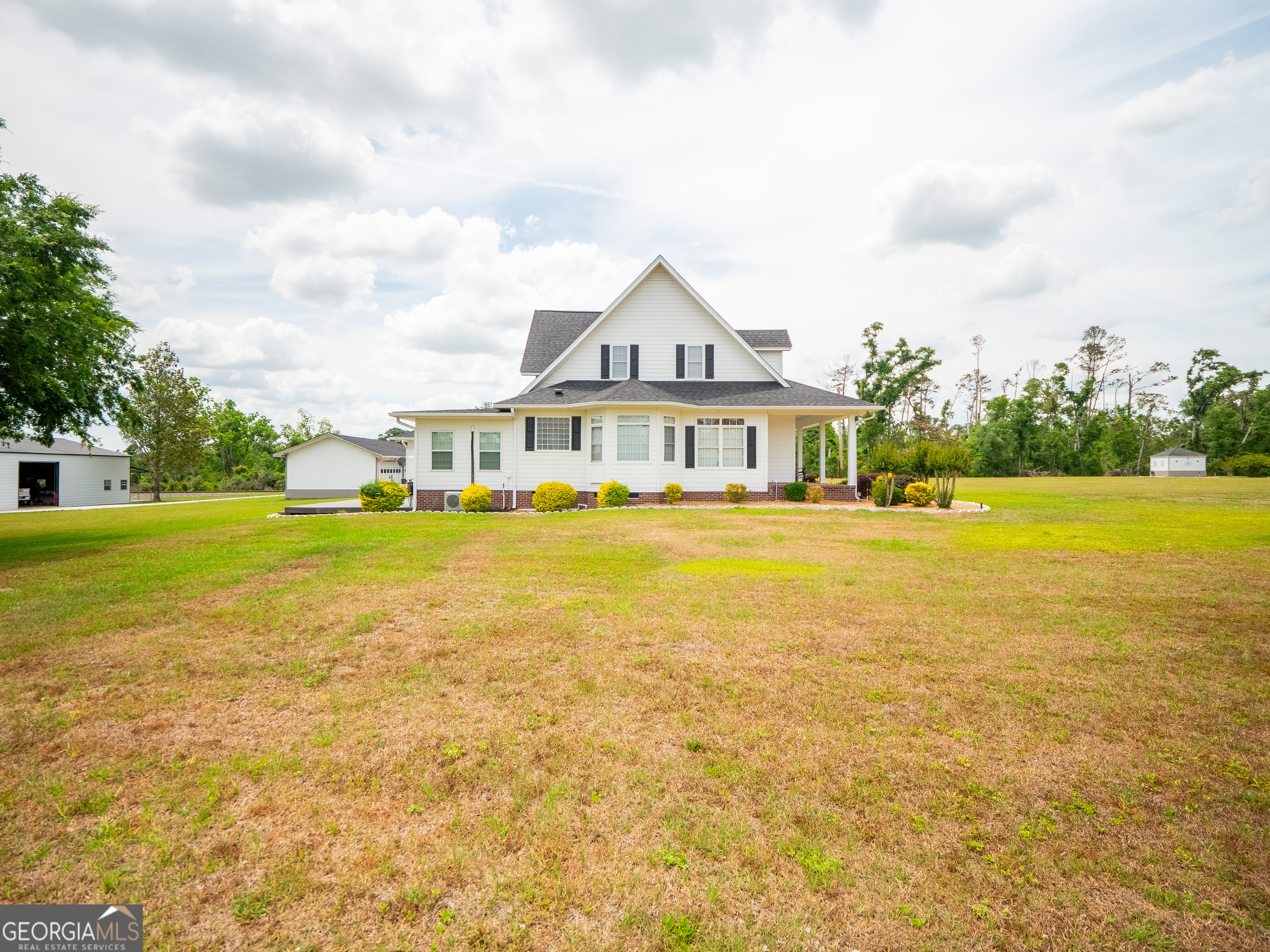 Valdosta, Georgia, 31601, United States, 3 Bedrooms Bedrooms, ,4 BathroomsBathrooms,Residential,For Sale,1836359