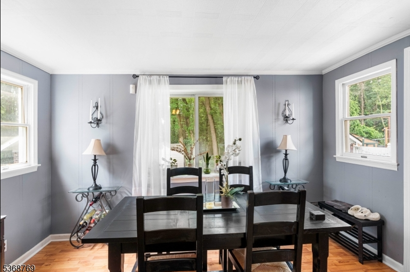 Union, New Jersey, 07083, United States, 3 Bedrooms Bedrooms, ,3 BathroomsBathrooms,Residential,For Sale,1885443