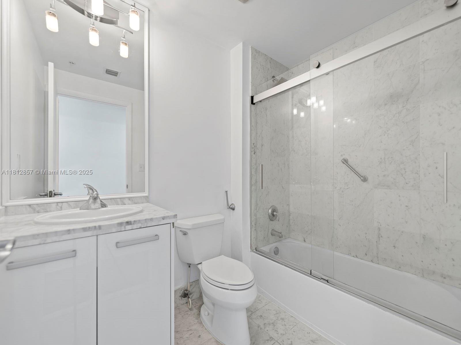 Miami, Florida, 33132, United States, 2 Bedrooms Bedrooms, ,2 BathroomsBathrooms,Residential,For Sale,1838941