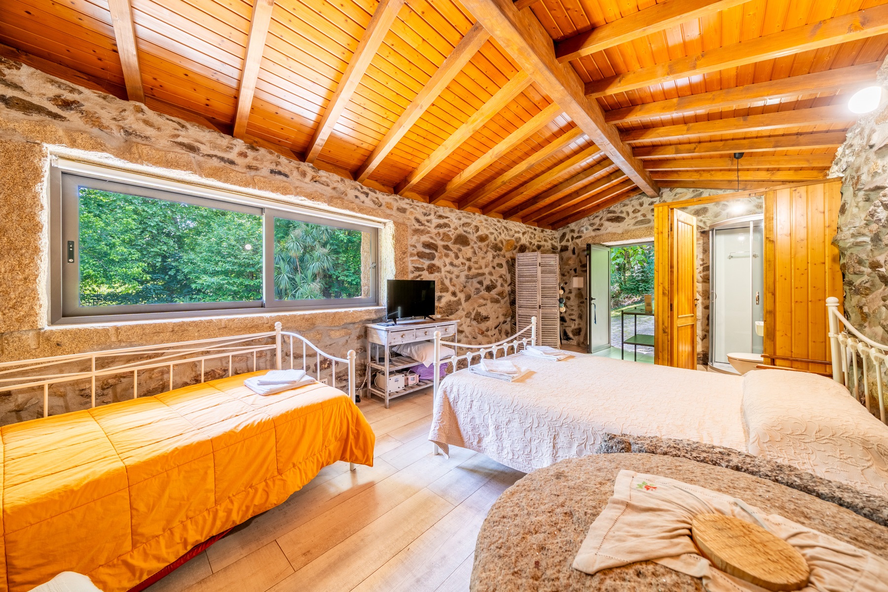  Farm, 8 bedrooms, for Sale - 物件實景