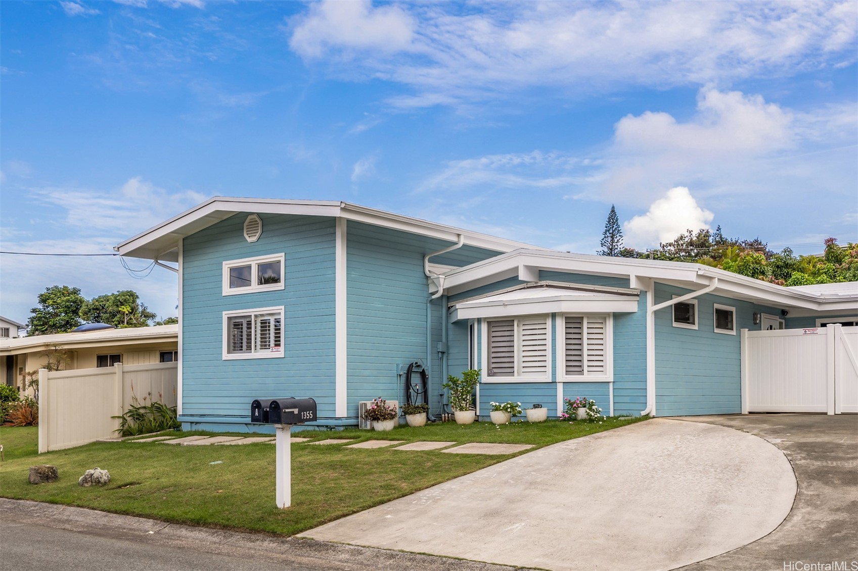 Kailua, Hawaii, 96734, United States, 3 Bedrooms Bedrooms, ,2 BathroomsBathrooms,Residential,For Sale,1988335