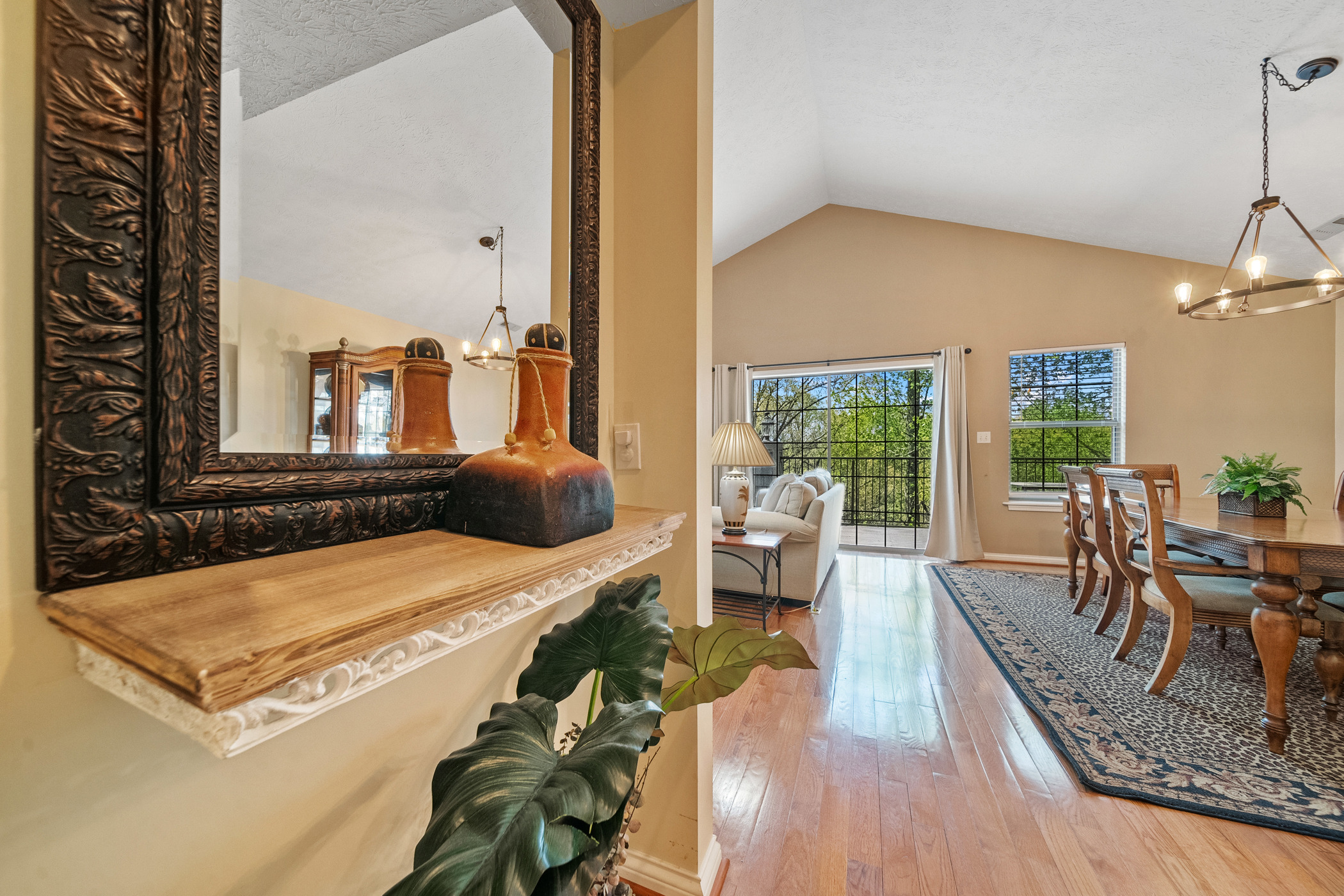 Sevierville, Tennessee, 37862, United States, 3 Bedrooms Bedrooms, ,3 BathroomsBathrooms,Residential,For Sale,1982821