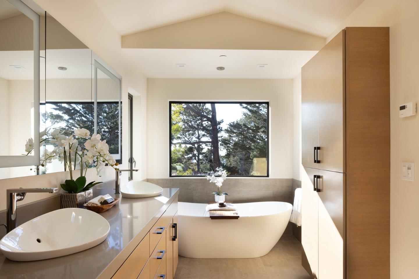 Carmel, California, 93921, United States, 3 Bedrooms Bedrooms, ,4 BathroomsBathrooms,Residential,For Sale,1955029