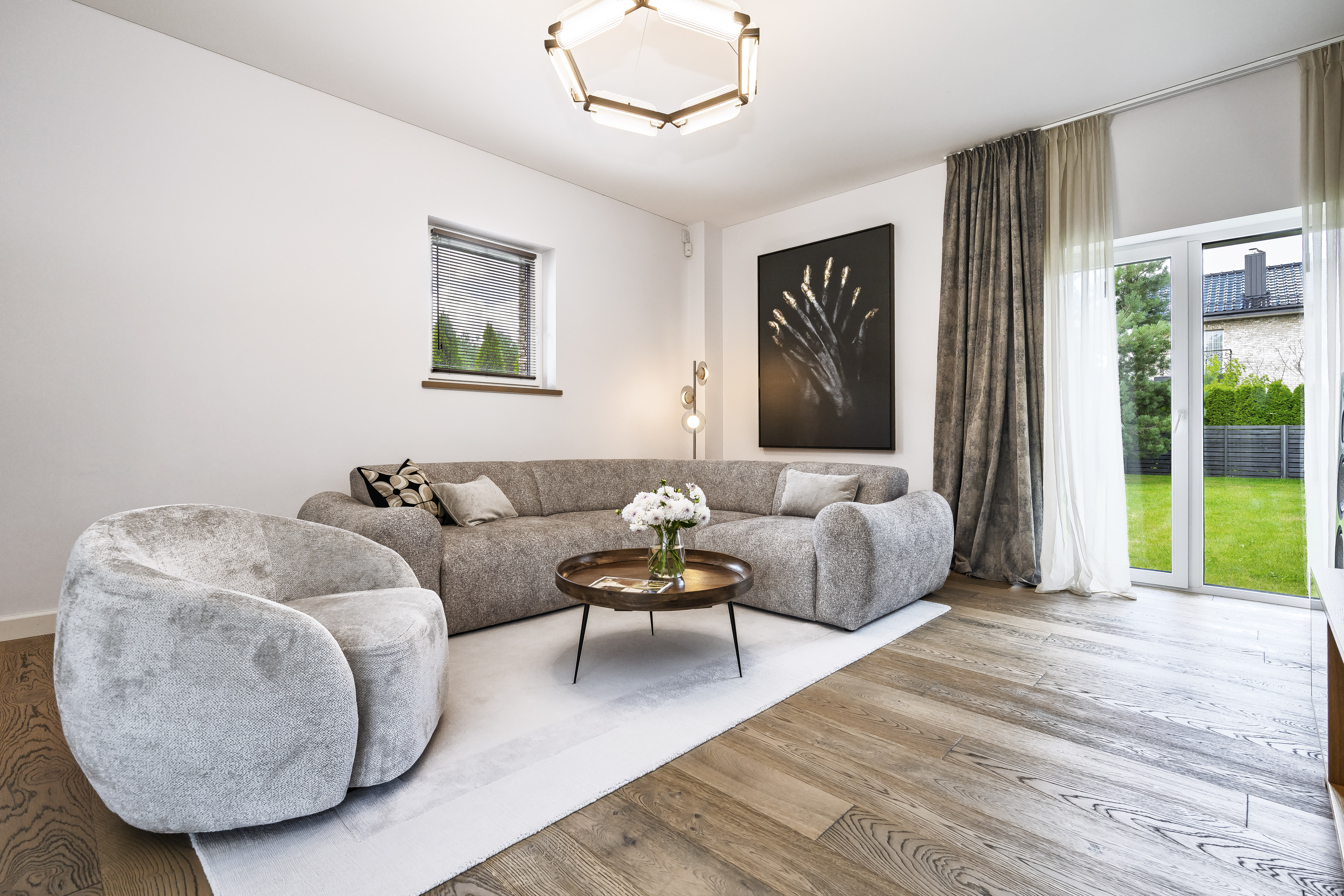  Minimalist-Style Home for Pine Forest Lovers - 物件實景