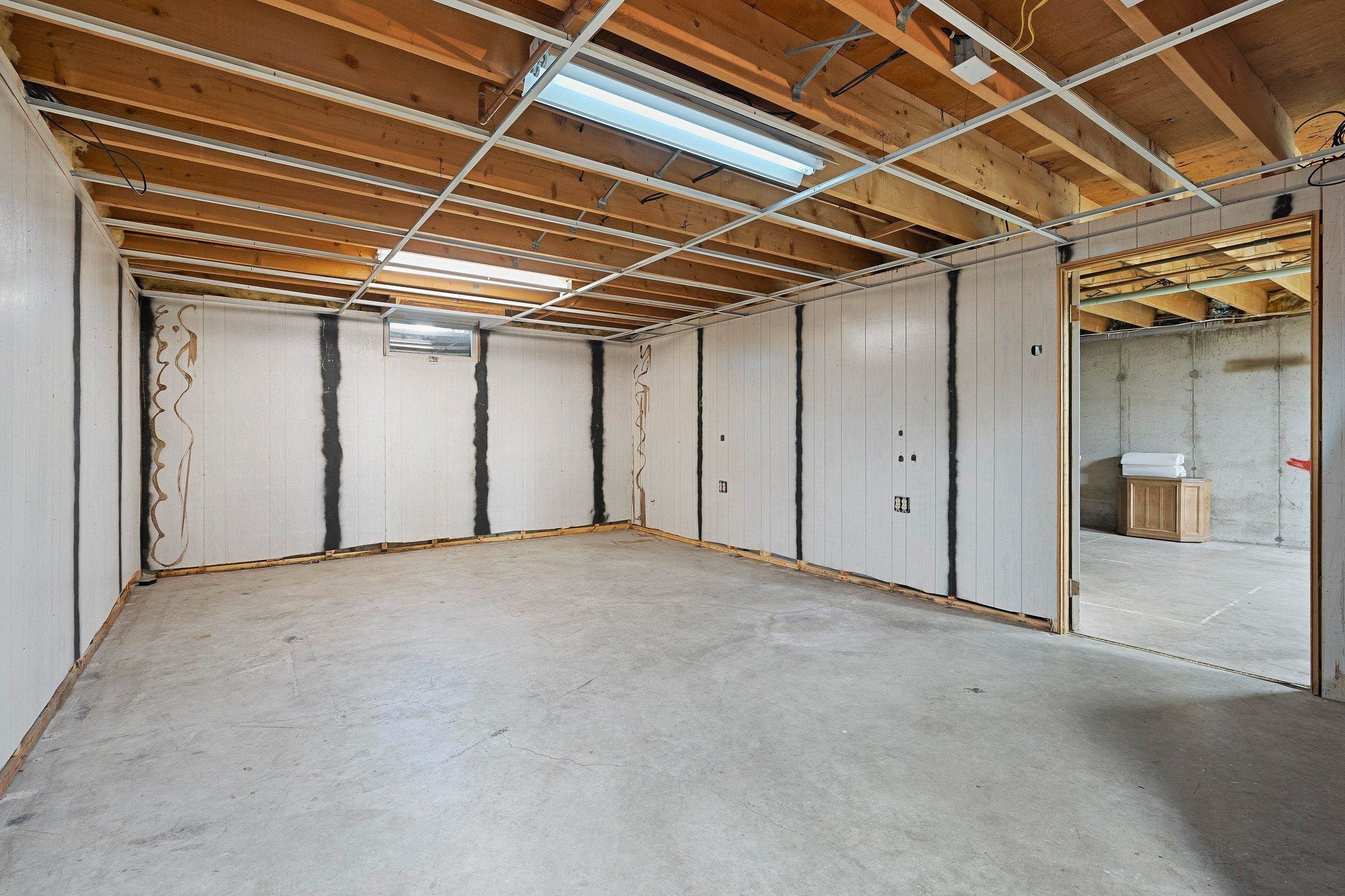 GREEN BAY, Wisconsin, 54304-4417, United States, 4 Bedrooms Bedrooms, ,2 BathroomsBathrooms,Residential,For Sale,1978060