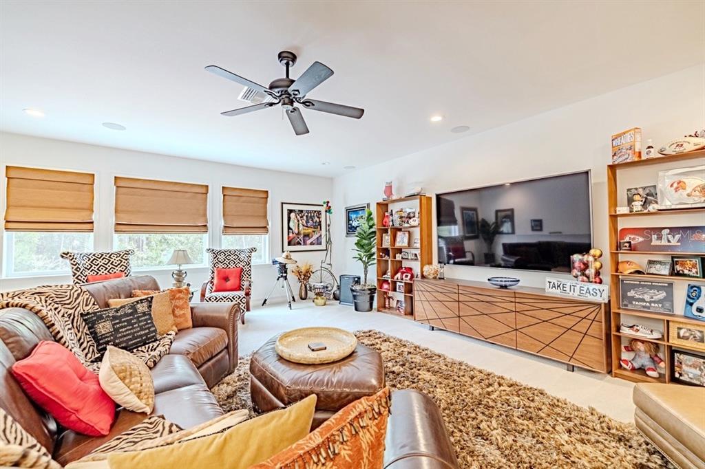 Wesley Chapel, Florida, 33543, United States, 4 Bedrooms Bedrooms, ,5 BathroomsBathrooms,Residential,For Sale,1838527