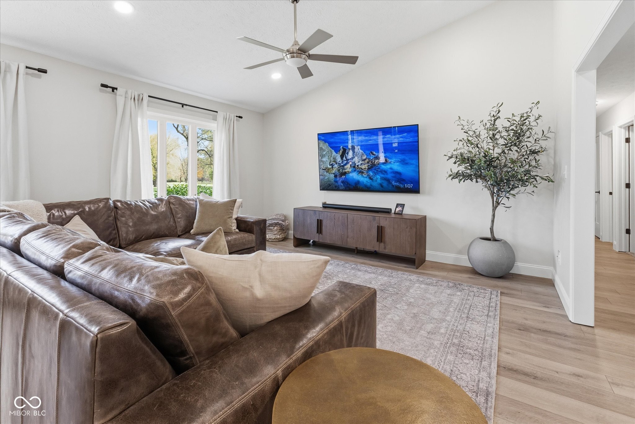 Noblesville, Indiana, 46062, United States, 4 Bedrooms Bedrooms, ,2 BathroomsBathrooms,Residential,For Sale,1987022