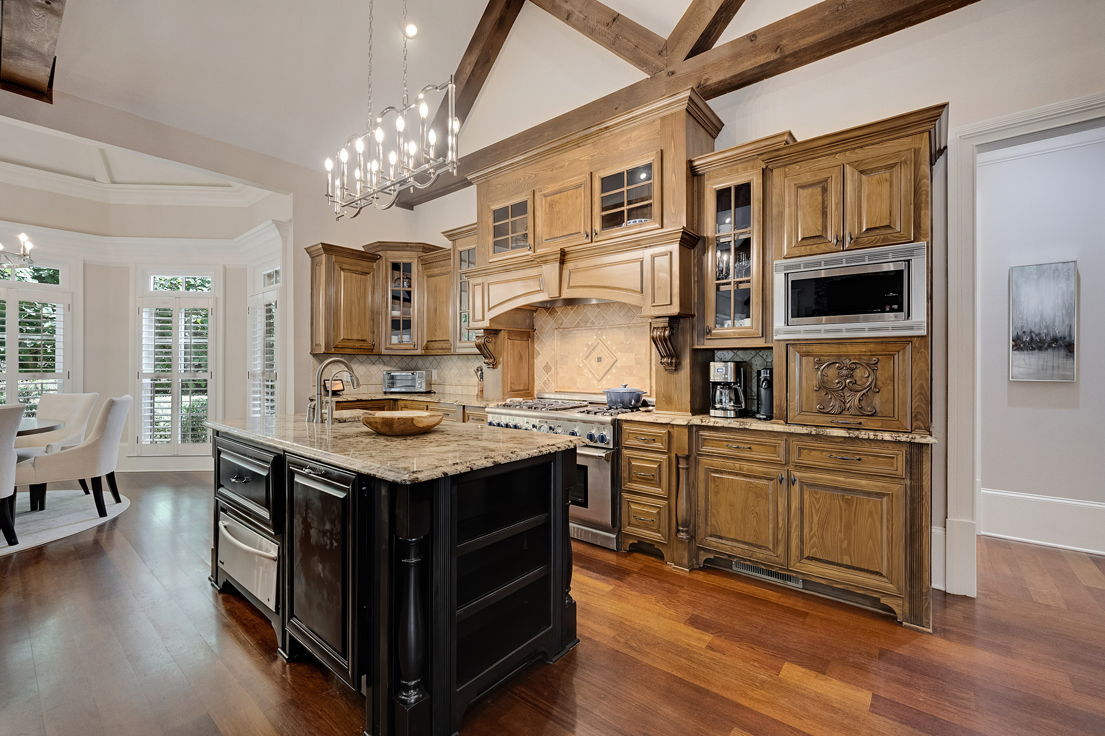  Impressive Brick Estate on a Private Wooded 1+/- Acre Lot in The Manor - 物件實景
