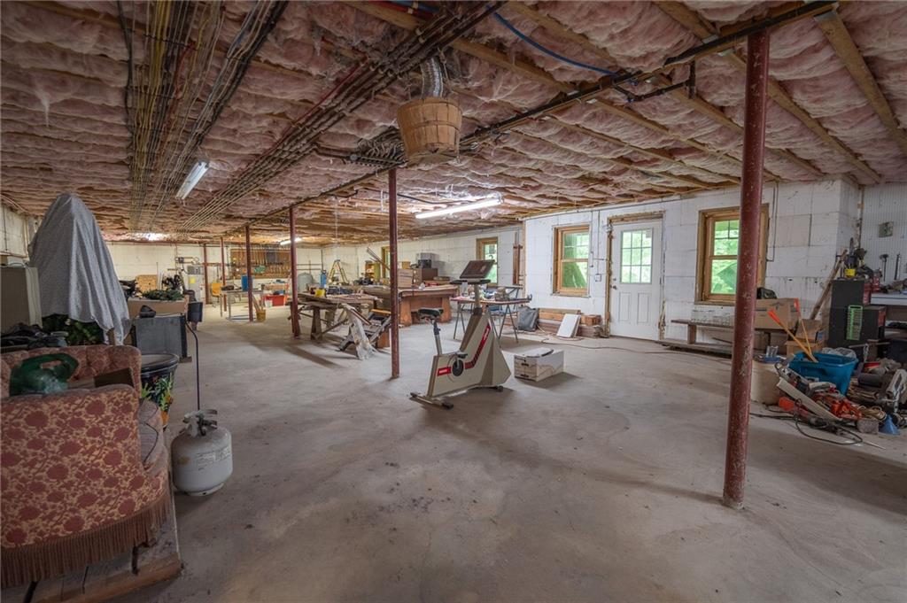 Cranston, Rhode Island, 02921, United States, 3 Bedrooms Bedrooms, ,3 BathroomsBathrooms,Residential,For Sale,1887248