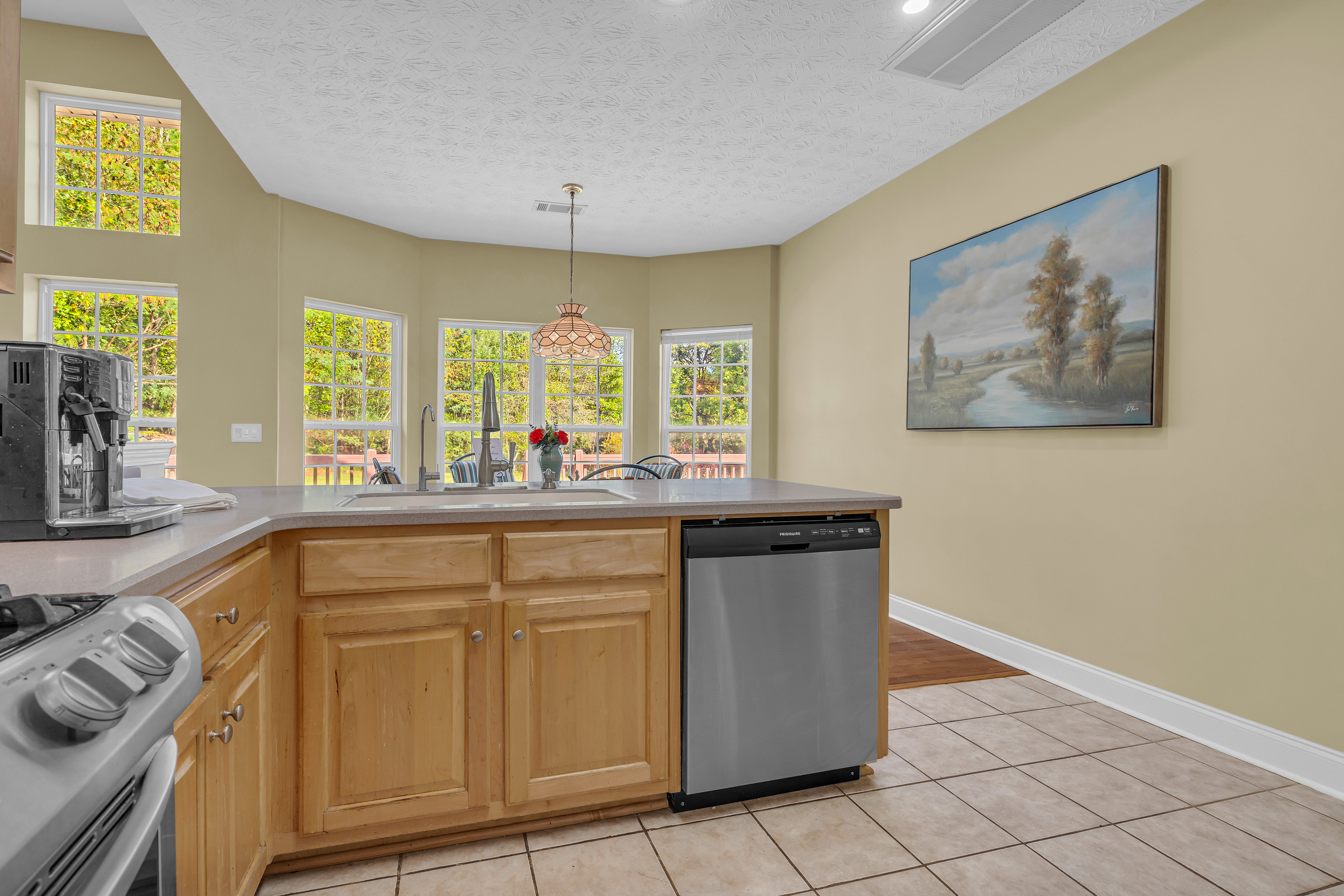 Cleveland, Georgia, 30528, United States, 3 Bedrooms Bedrooms, ,2 BathroomsBathrooms,Residential,For Sale,1979350