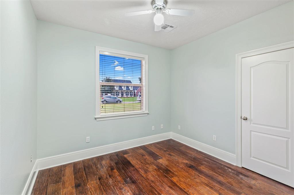 Lake Charles, Louisiana, 70611, United States, 5 Bedrooms Bedrooms, ,5 BathroomsBathrooms,Residential,For Sale,1944572