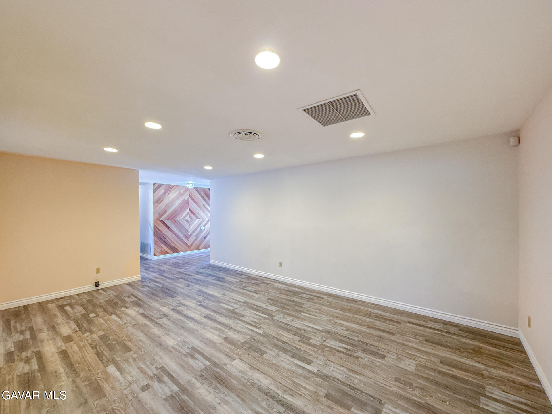 Palmdale, California, 93550, United States, 4 Bedrooms Bedrooms, ,2 BathroomsBathrooms,Residential,For Sale,2028325