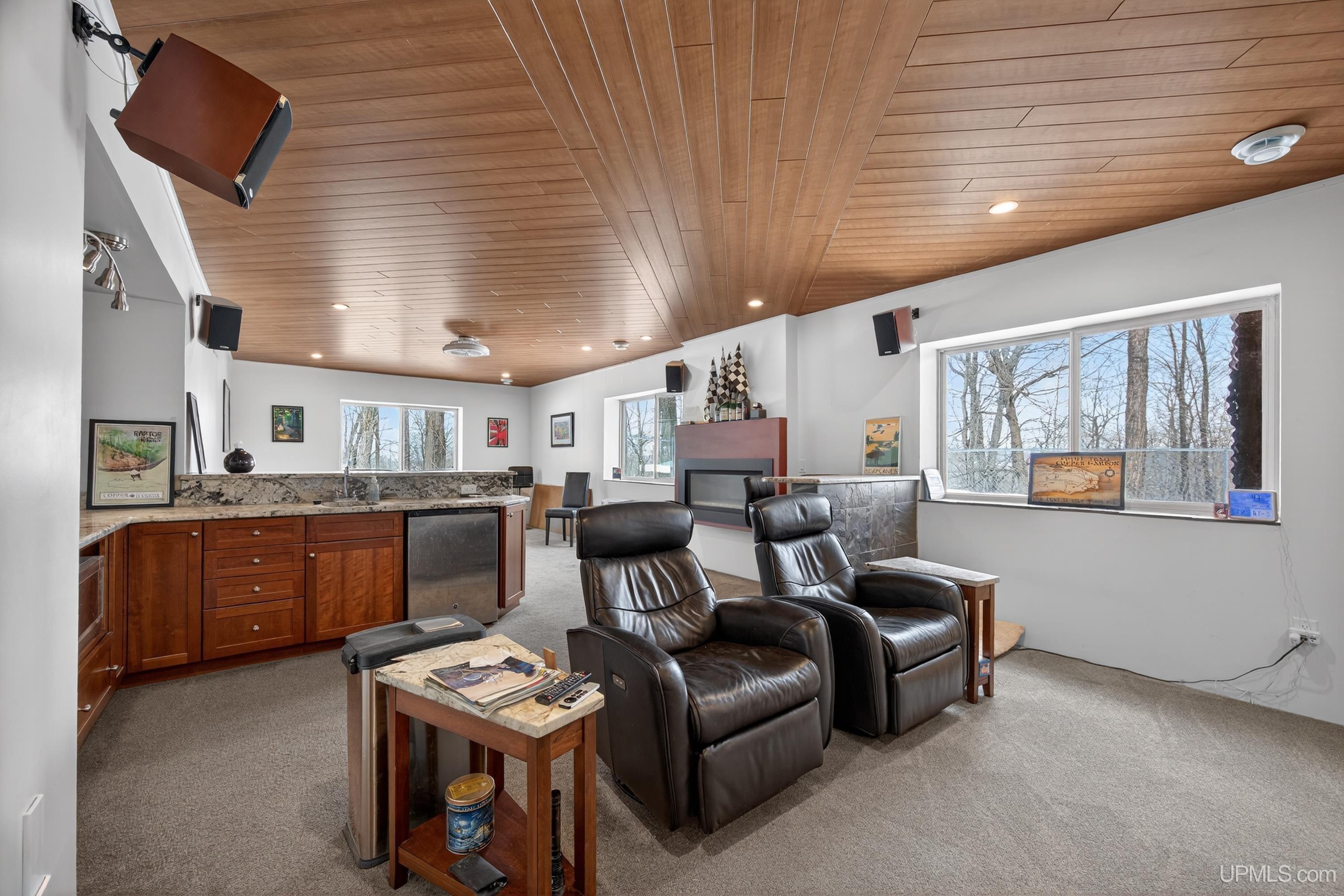 Houghton, Michigan, 49931, United States, 3 Bedrooms Bedrooms, ,4 BathroomsBathrooms,Residential,For Sale,2029605