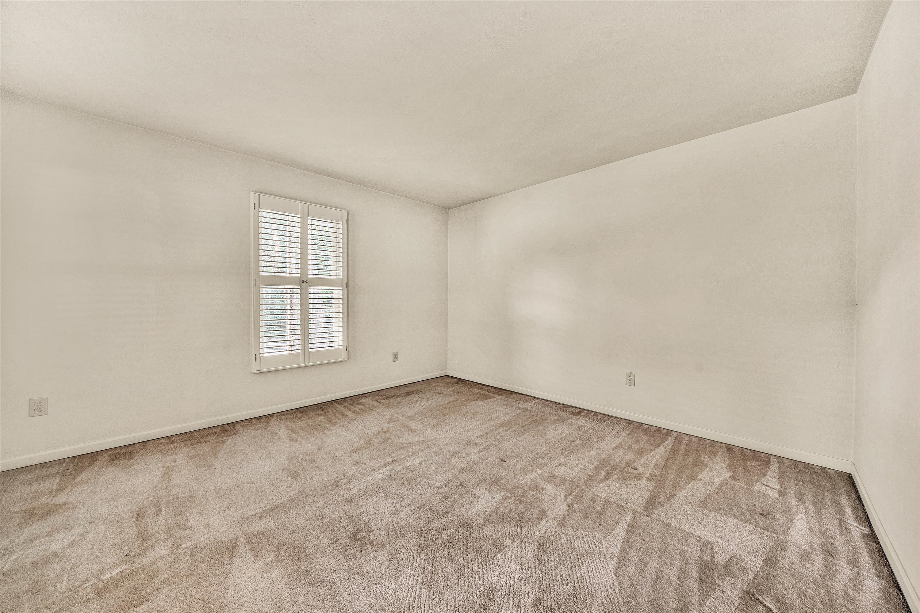Bedford, Virginia, 24523, United States, 4 Bedrooms Bedrooms, ,4 BathroomsBathrooms,Residential,For Sale,1914324