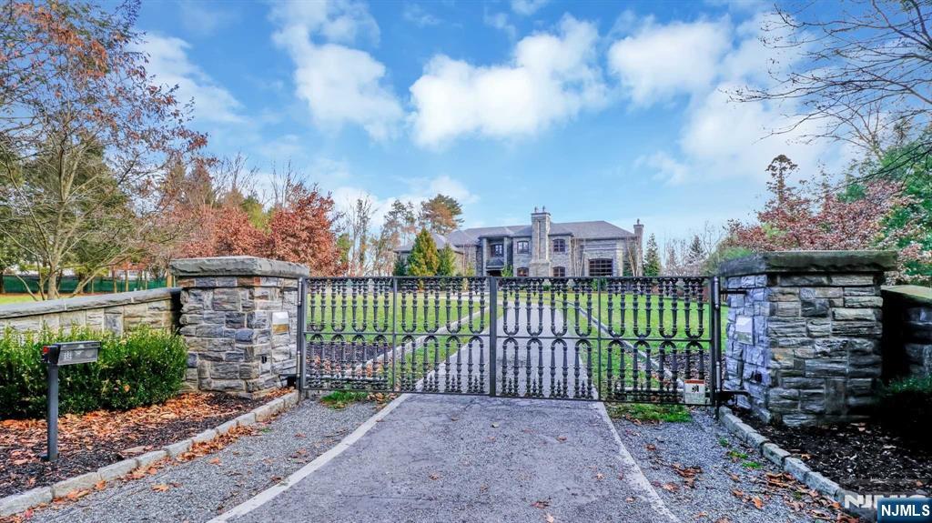 64 Stony Ridge Road, Saddle River, New Jersey, 07458, United States, 5 Bedrooms Bedrooms, ,8 BathroomsBathrooms,Residential,For Sale,64 Stony Ridge Road,1172438