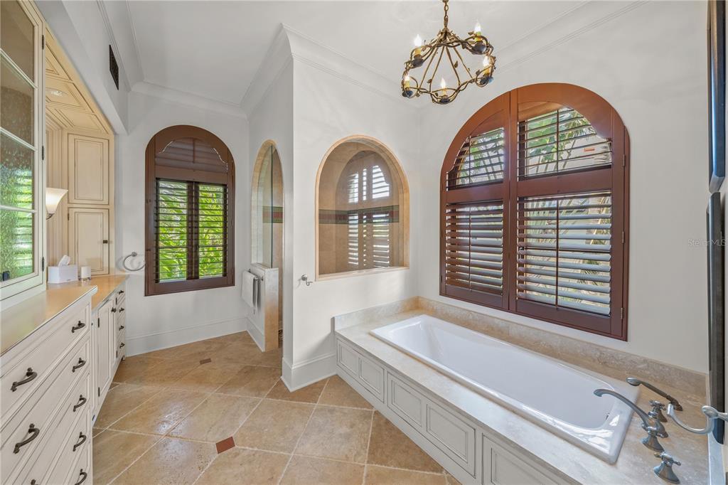 Sarasota, Florida, 34236, United States, 5 Bedrooms Bedrooms, ,7 BathroomsBathrooms,Residential,For Sale,1913430