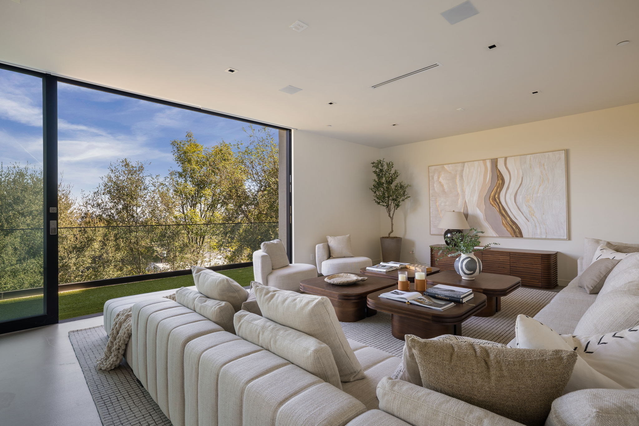  816 Glenmere Way - 物件實景