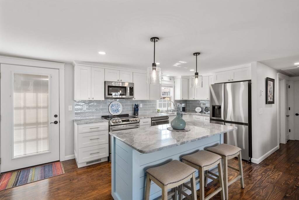 Sandwich, Massachusetts, 02563, United States, 2 Bedrooms Bedrooms, ,1 BathroomBathrooms,Residential,For Sale,1939789