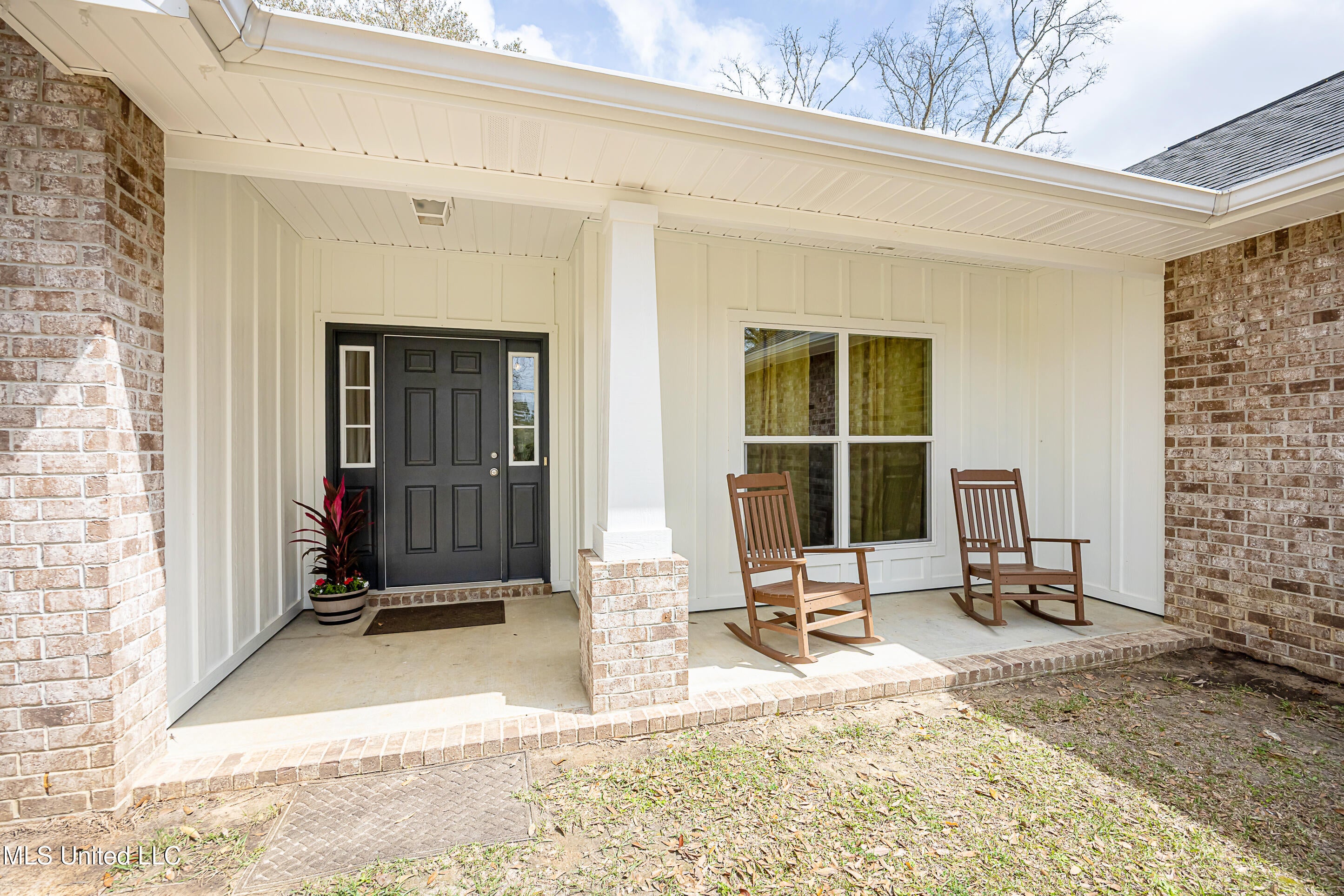 Vancleave, Mississippi, 39565, United States, 4 Bedrooms Bedrooms, ,2 BathroomsBathrooms,Residential,For Sale,1927401