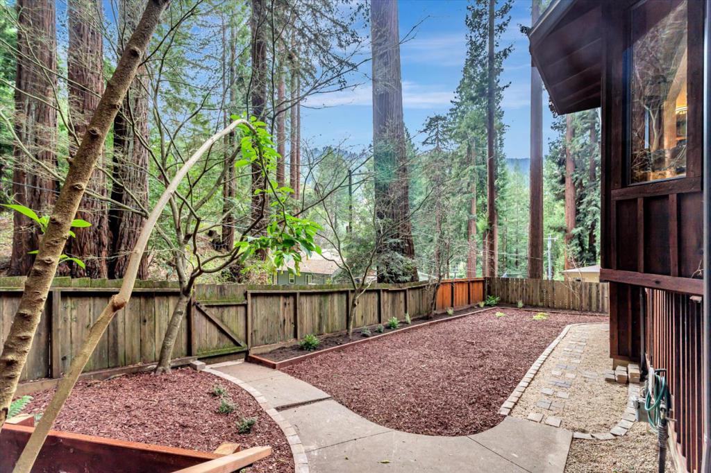 Boulder Creek, California, 95006, United States, 3 Bedrooms Bedrooms, ,2 BathroomsBathrooms,Residential,For Sale,2007760