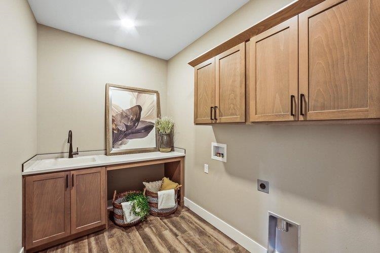 Colbert, Washington, 99005, United States, 4 Bedrooms Bedrooms, ,3 BathroomsBathrooms,Residential,For Sale,1777923