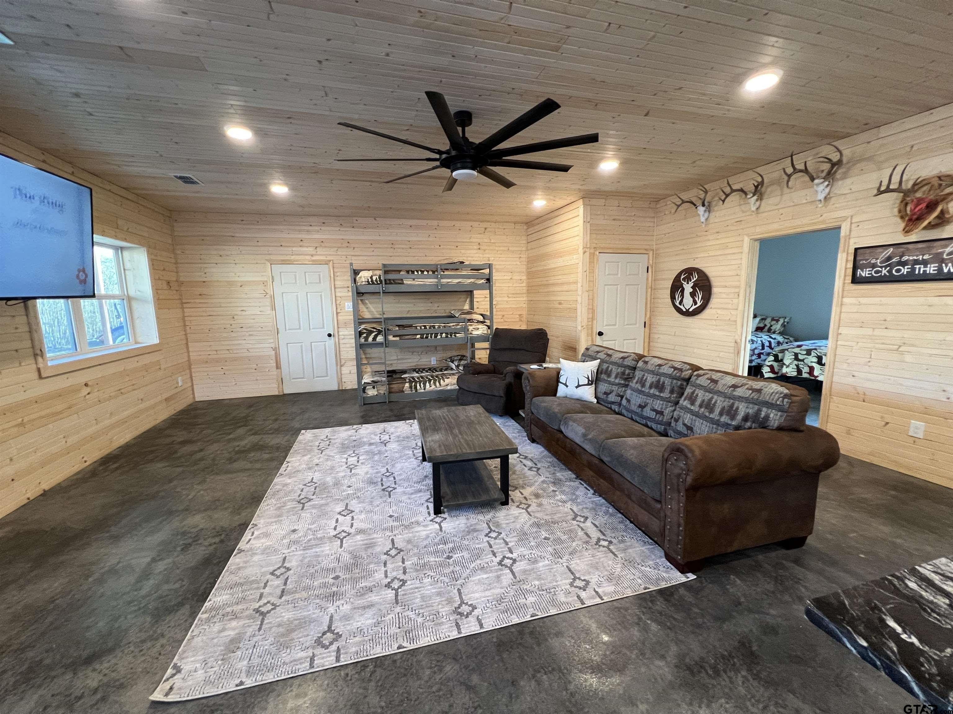 Lone Star, Texas, 75668, United States, 2 Bedrooms Bedrooms, ,1 BathroomBathrooms,Residential,For Sale,1979709