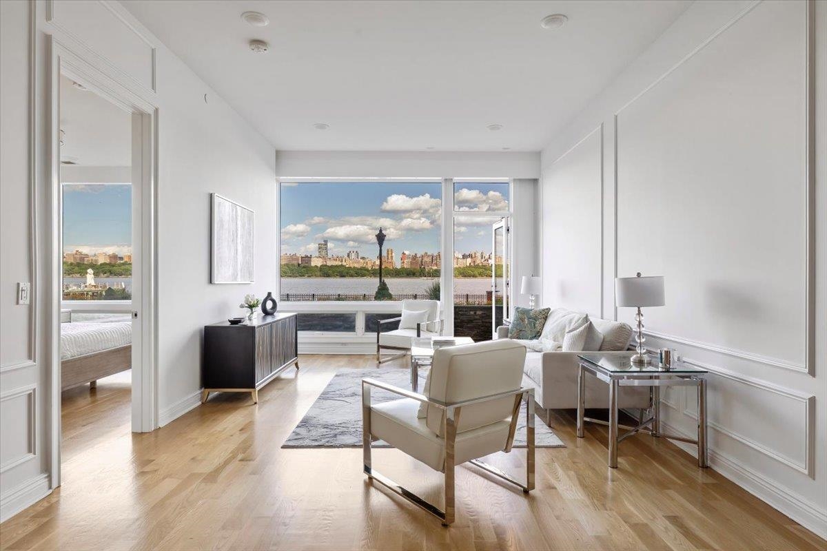 Edgewater, New Jersey, 07020, United States, 2 Bedrooms Bedrooms, ,2 BathroomsBathrooms,Residential,For Sale,1836744