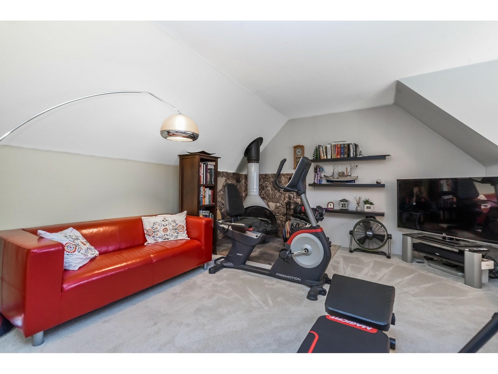 SURREY, British Columbia, V4A 5N3, CA, 3 Bedrooms Bedrooms, ,2 BathroomsBathrooms,Residential,For Sale,1838799