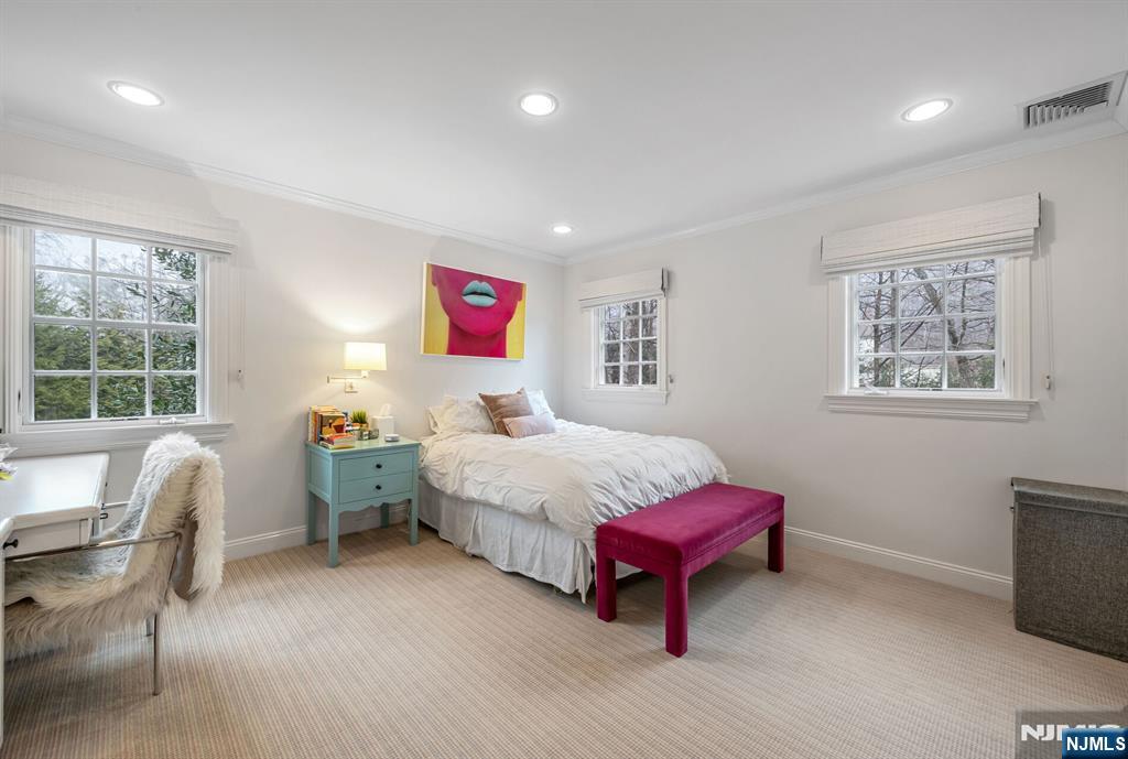 Tenafly, New Jersey, 07670, United States, 6 Bedrooms Bedrooms, ,5 BathroomsBathrooms,Residential,For Sale,1743574