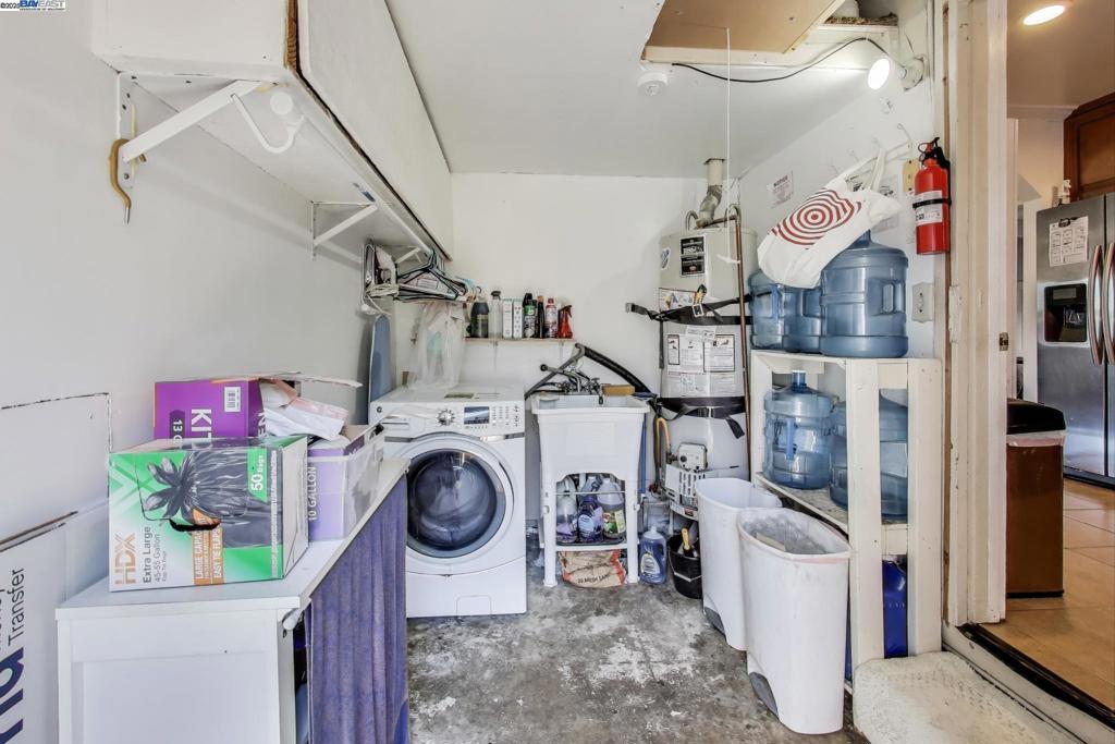 Hayward, California, 94544, United States, 3 Bedrooms Bedrooms, ,2 BathroomsBathrooms,Residential,For Sale,1938339